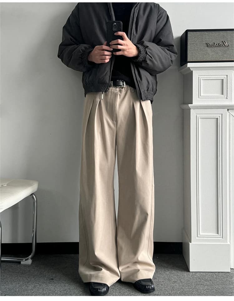 美シルエット立体裁断ストレートパンツ