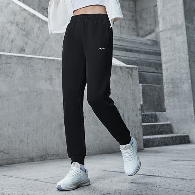 ストレートパンツ スタイリッシュ すっきりジャージーパンツ