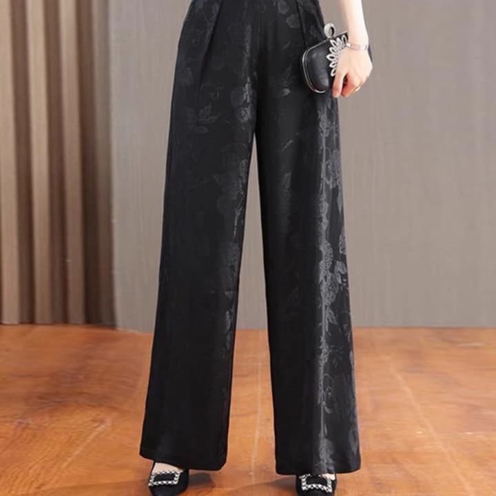 ストレートパンツ優雅な花柄サテンストレートパンツ