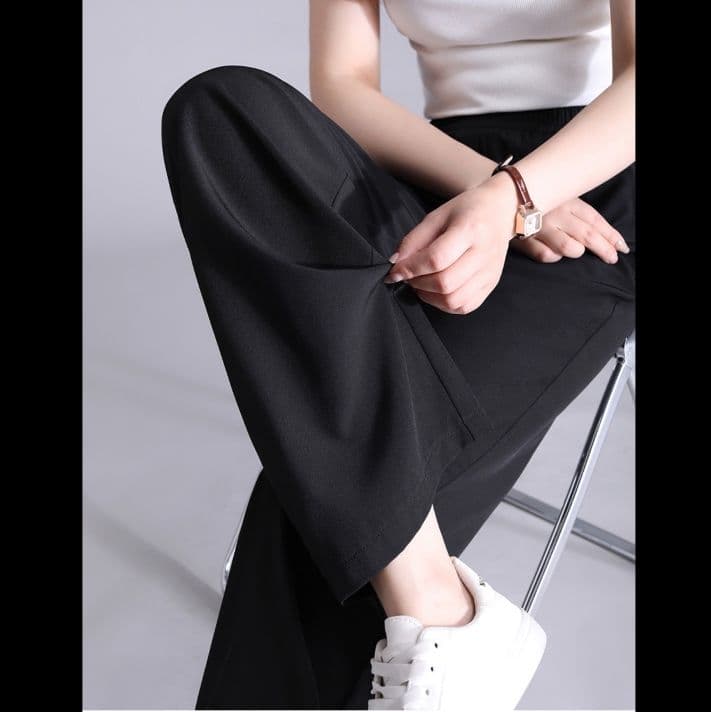 ストレートパンツ 自然体のリラックスストレートパンツ