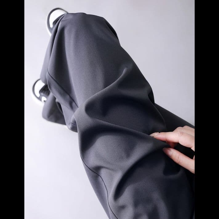 ストレートパンツ 自然体のリラックスストレートパンツ