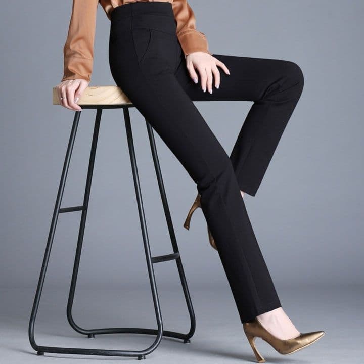 ストレートパンツ 艶やかシルエット サテンストレート