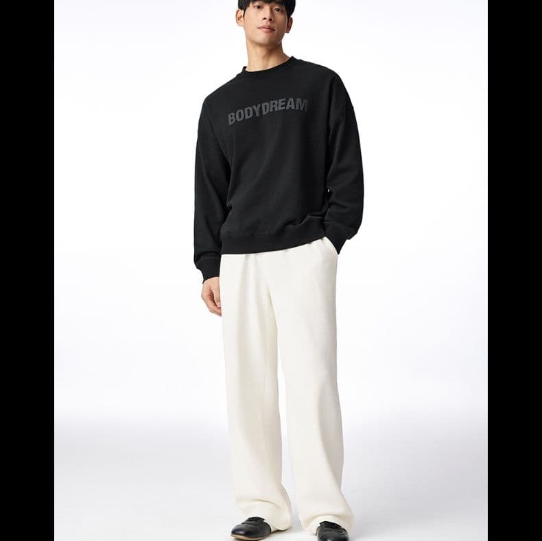 ストレートパンツ 洗練ワイドシルエットストレートスラックス