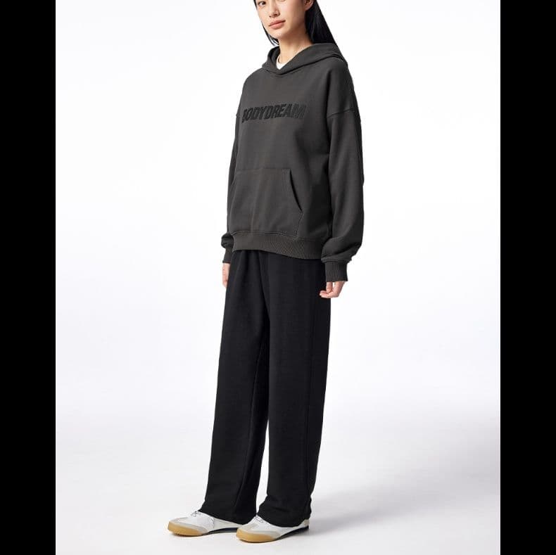 ストレートパンツ 洗練ワイドシルエットストレートスラックス