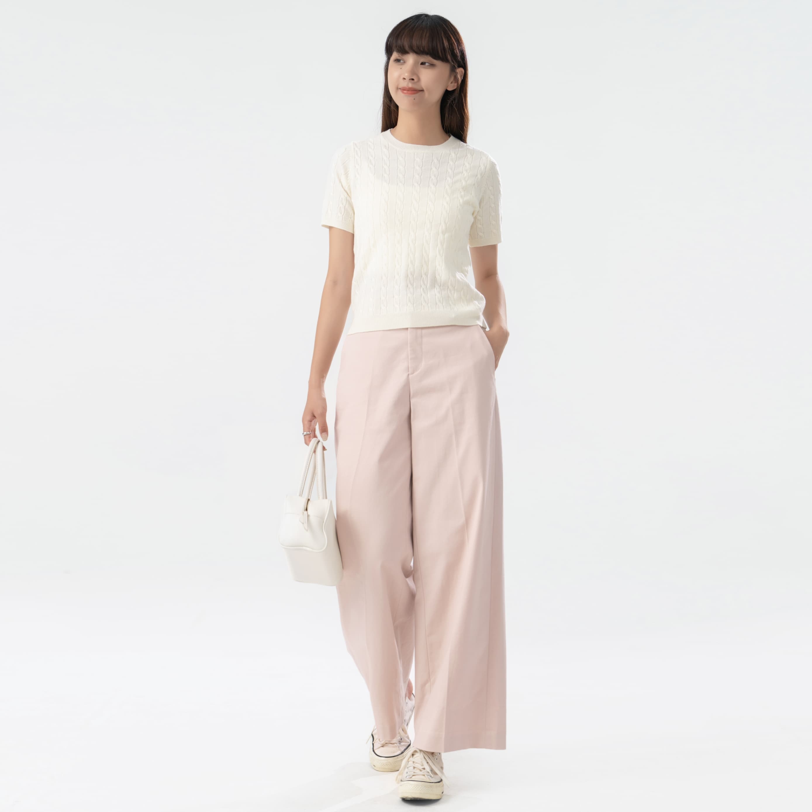 ゆったりシルエット 快適ストレートパンツ