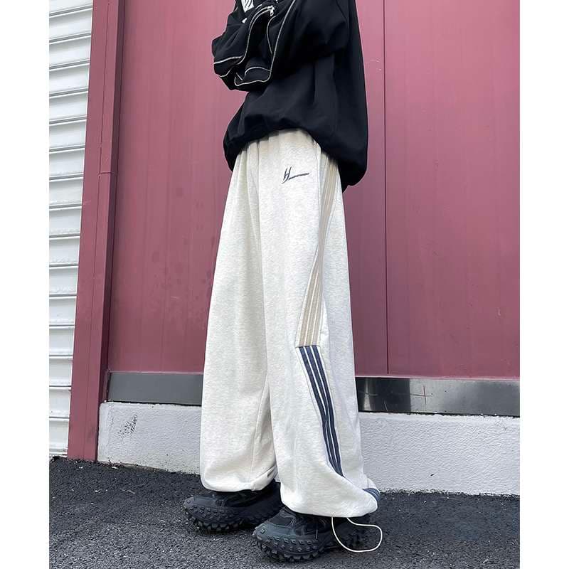 ストレートパンツ ゆったりワイドシルエットストライプパンツ