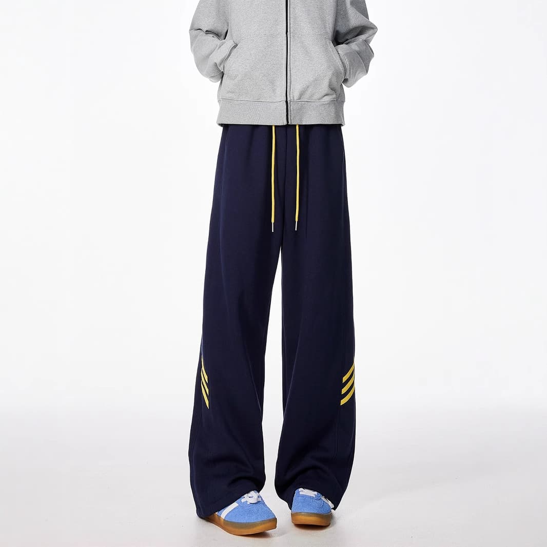 ストレートパンツ スポーティライン入りストレートジャージーパンツ