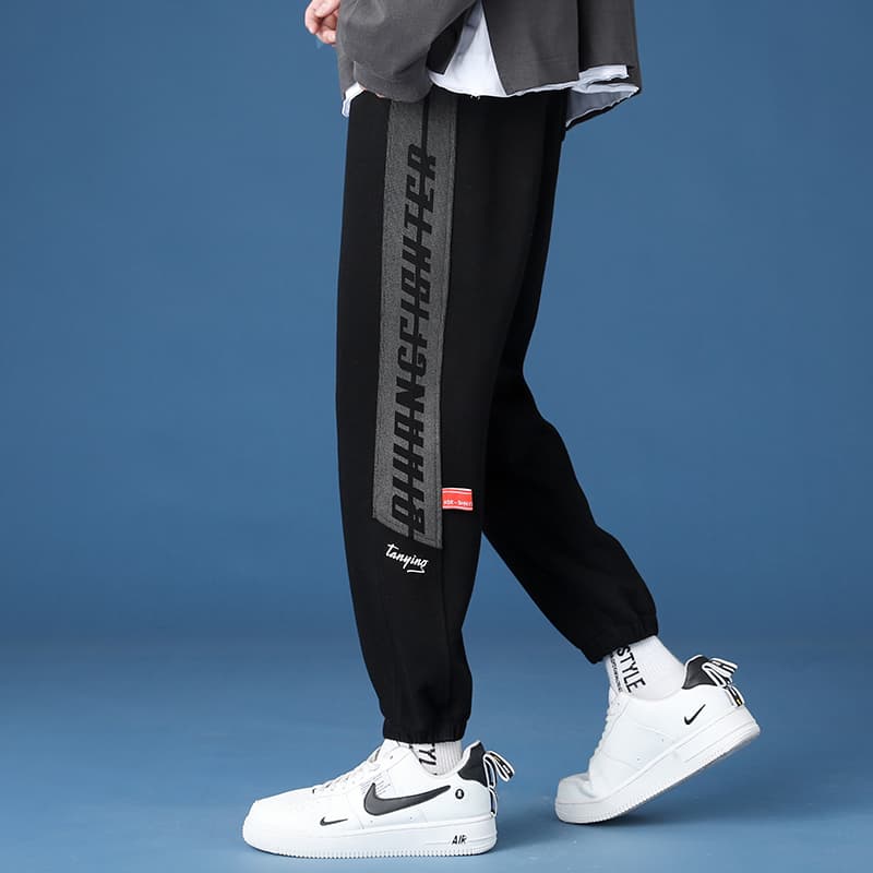 ストレートパンツ サイドライン文字入りカジュアルストレートスウェットパンツ