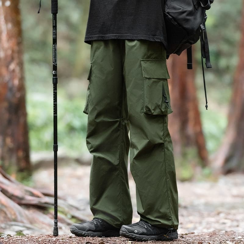 アウトドア向け多機能カーゴストレートパンツ