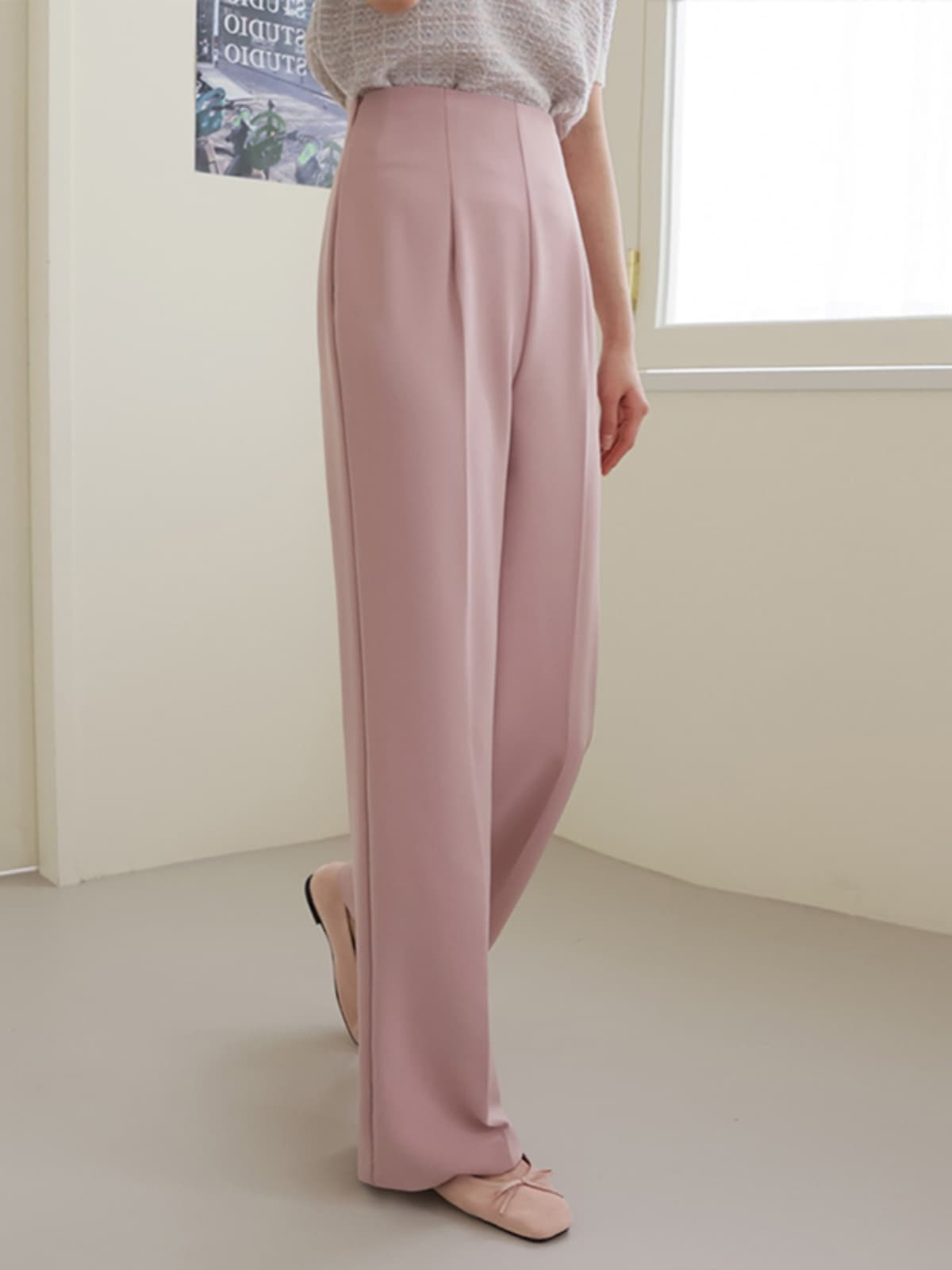 上品シルエットハイウエストストレートパンツ