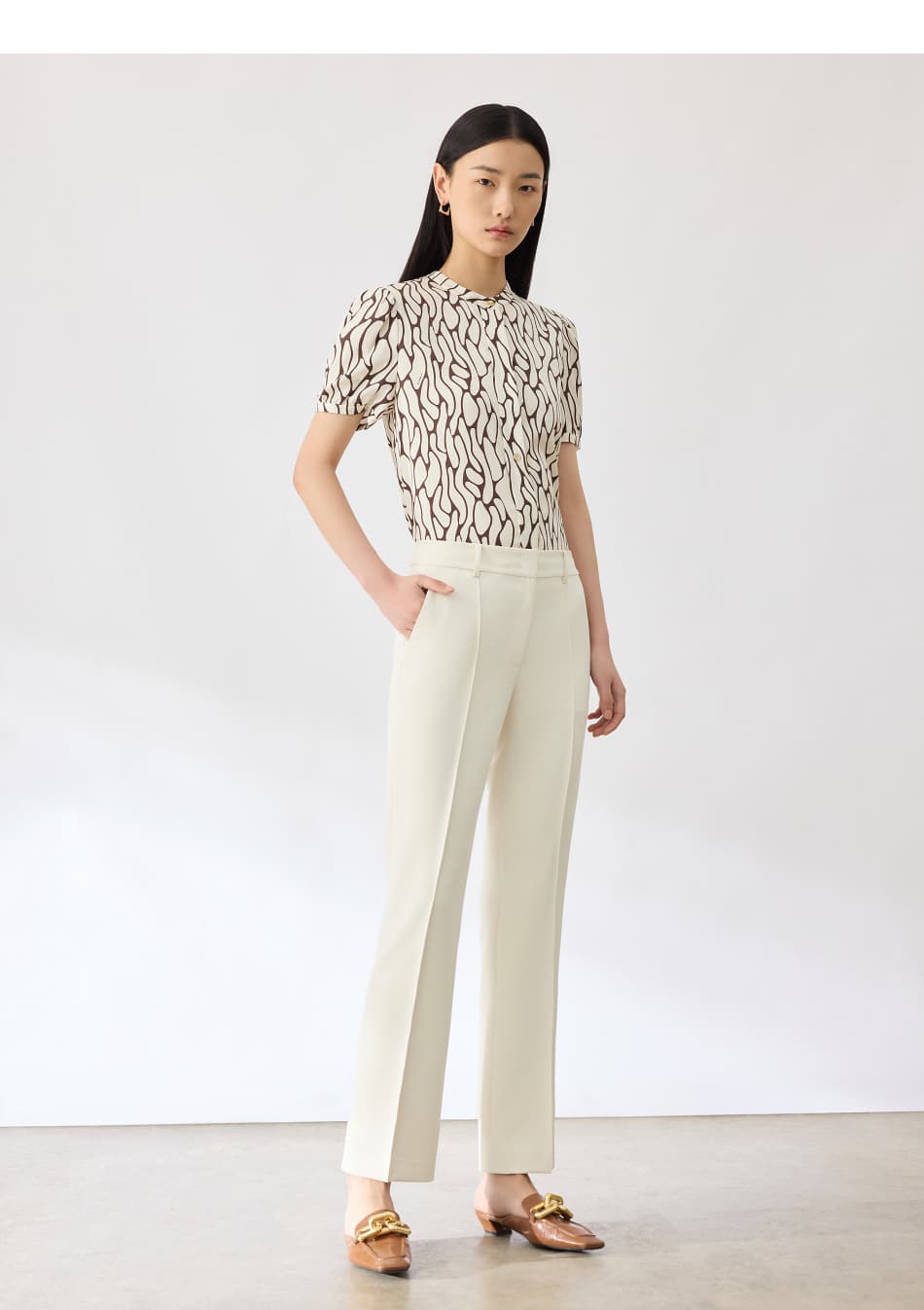 ストレートパンツ フロントタック入りストレートスラックス