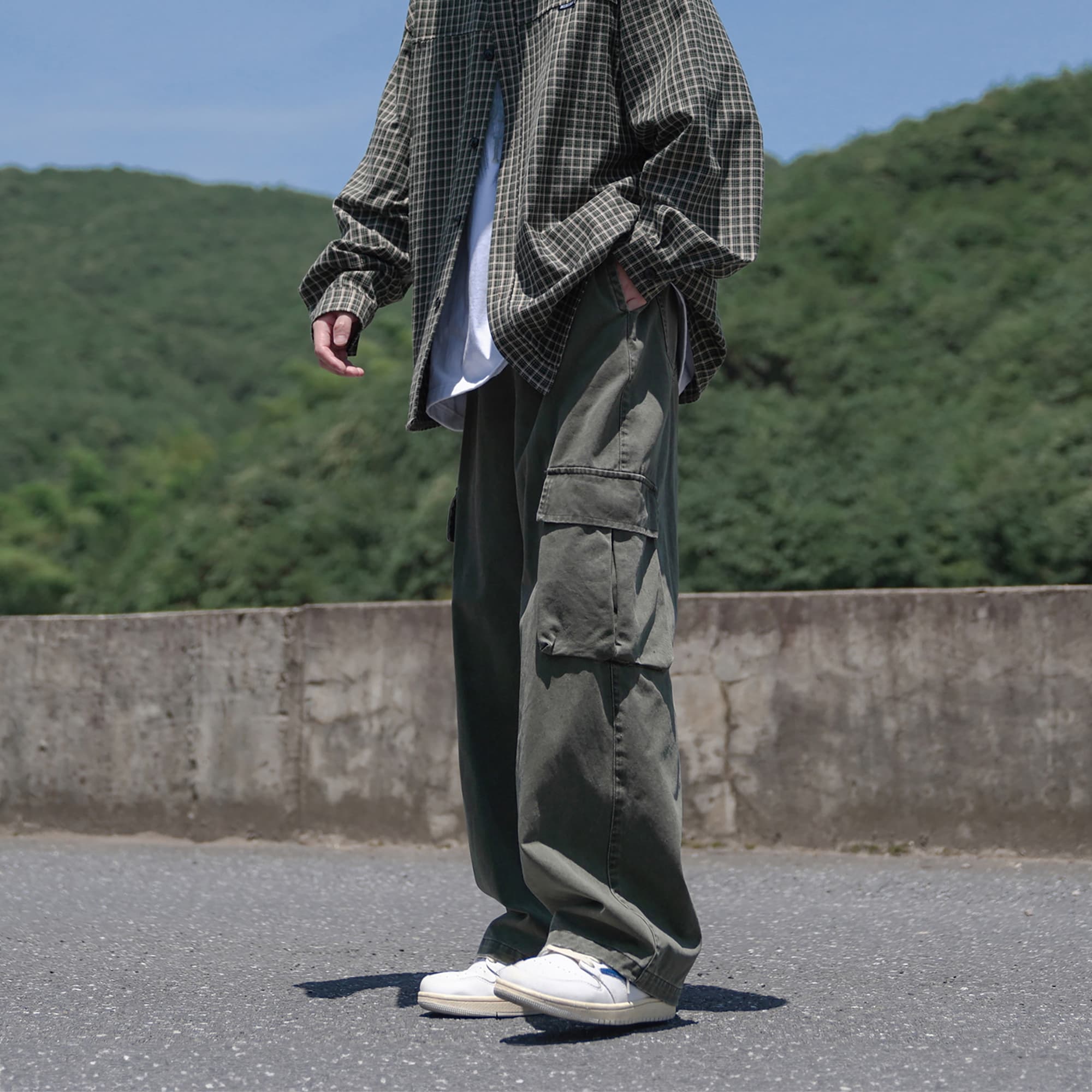 ストレートパンツ リラックスシルエットカーゴパンツ