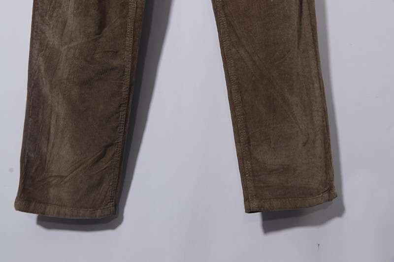 ストレートパンツ あたたかみのある上質コーデュロイストレートパンツ