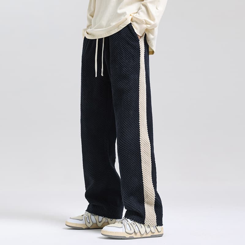 ストレートパンツ サイドライン入り凹凸ジャージーパンツ