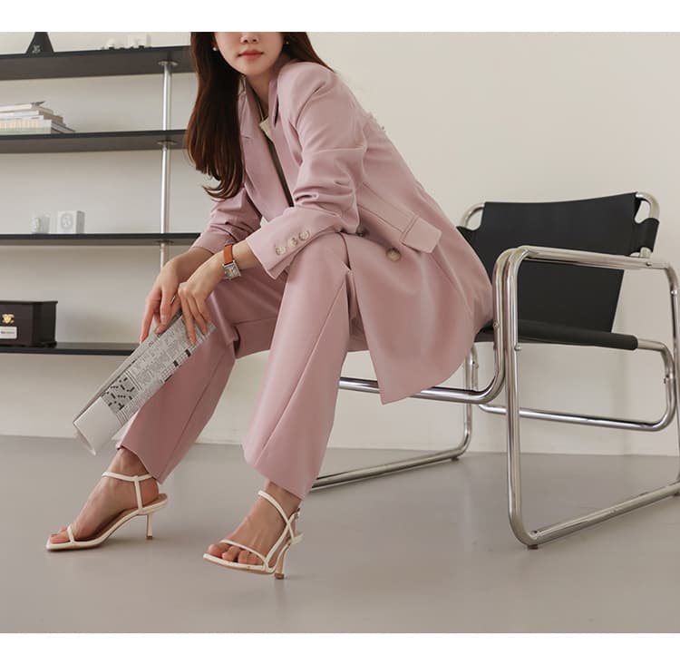 上品シルエットハイウエストストレートパンツ