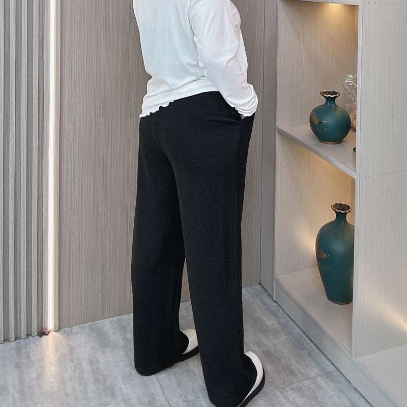 ストレートパンツ 裾広がりリラックスルームパンツ