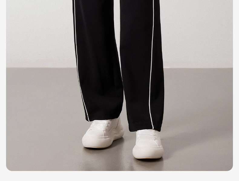 ストレートパンツ 上品シンプル サテンラインパンツ