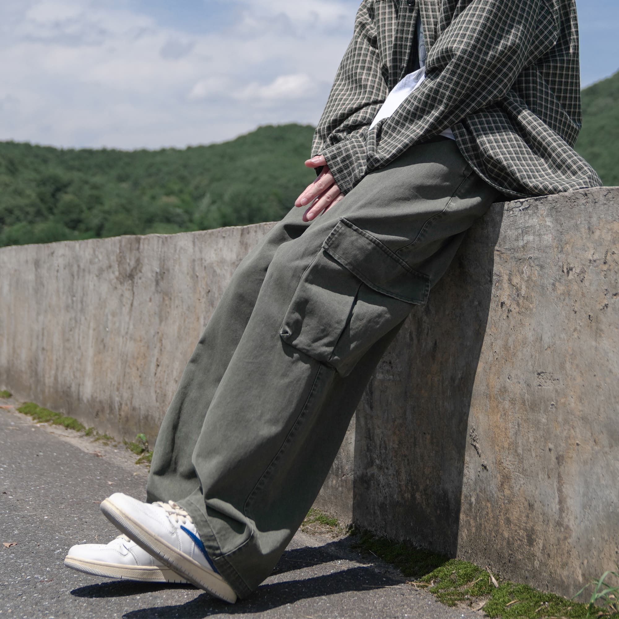ストレートパンツ リラックスシルエットカーゴパンツ
