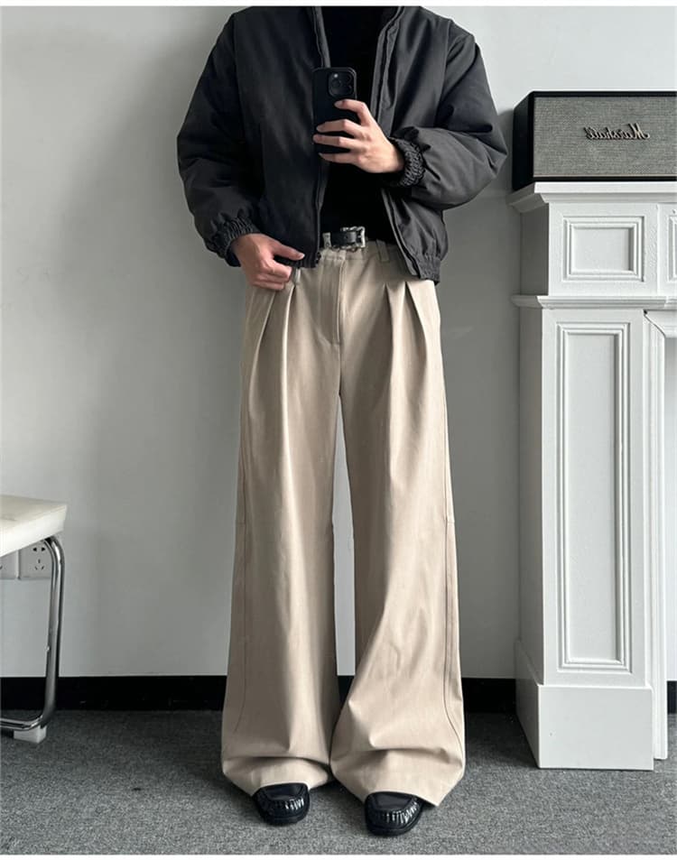 美シルエット立体裁断ストレートパンツ
