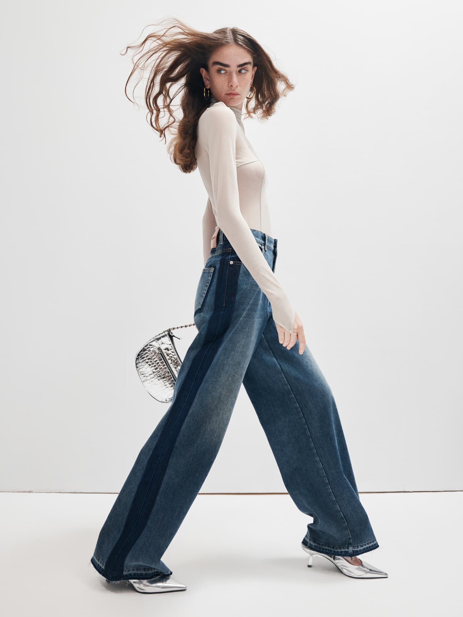 ストレートパンツ ゆったりシルエット ワイドストレートデニム