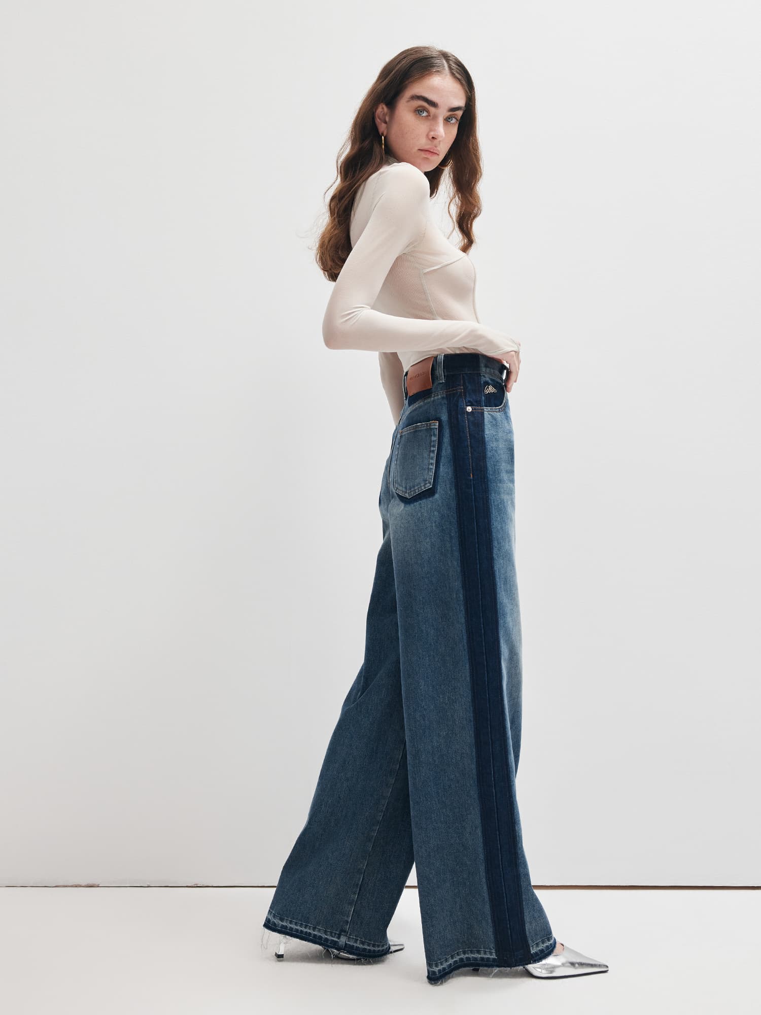 ストレートパンツ ゆったりシルエット ワイドストレートデニム
